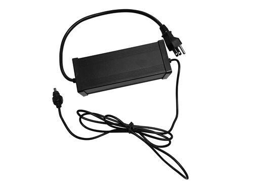 Aksesoris Perlengkapan Pencahayaan 21V 4A 84W DC Power Tegangan Konstan 50Hz 60Hz